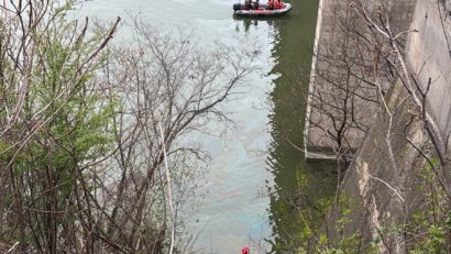 DSU- Un microbuz a căzut în Dunăre; nu este confirmat dacă vehiculul transporta pasageri