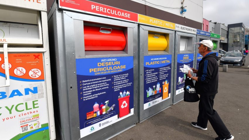 Bateriile uzate NU se aruncă în coșurile de gunoi!