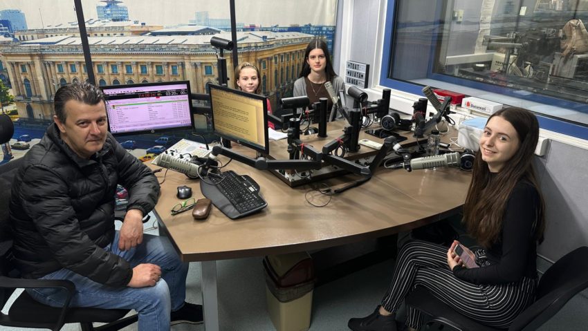 Am vorbit despre Technovation Girls România 2025 și aplicațiile dezvoltate de adolescente din toată țara, despre curaj, creativitate și idei care pot transforma lumea, cu Maria Popescu, Program Manager Adfaber, Beatrice Ioana Cheșa – echipa Learning Together și Chișcaru Laura – echipa A.S.S.D.S , invitatele lui Răzvan Ursuleanu #InComunitate