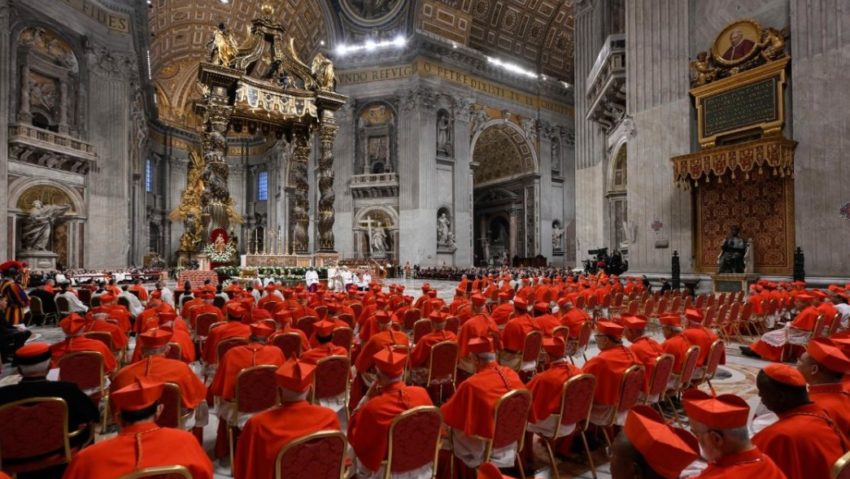 Vatican: a început conclavul care va alege noul papă