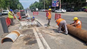 Zeci de blocuri din București rămân fără apă caldă: lucrări de reparații în toate sectoarele