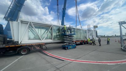 Călătorii care zboară cu Ryanair vor avea nevoie doar de tichet digital. Compania renunță complet la biletele pe hârtie