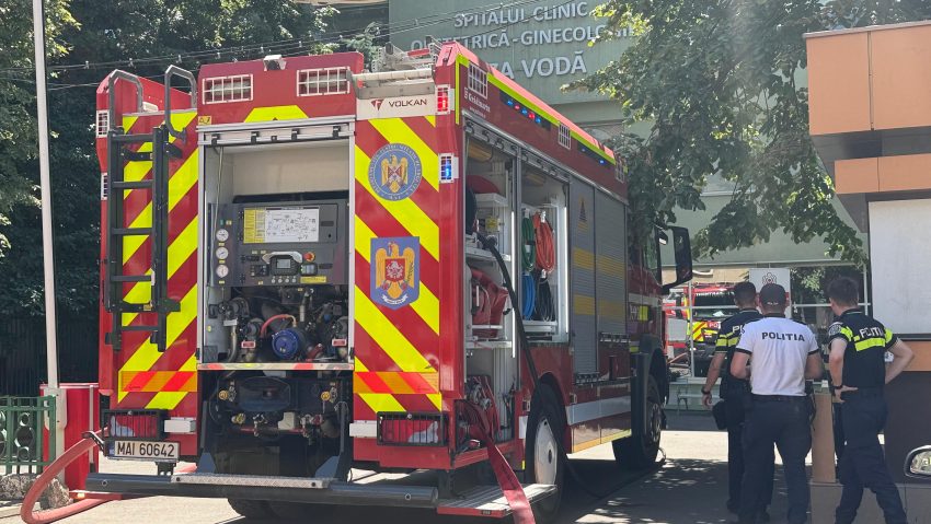 Rogobete şi Arafat merg la Spitalul Clinic de Obstetrică-Ginecologie “Cuza Vodă” din Iaşi, unde a avut loc un incendiu