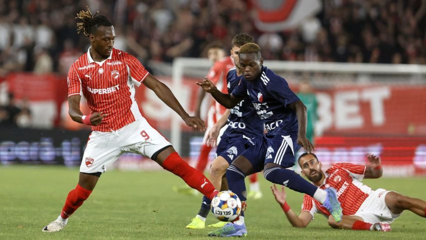 Prestații firave afișate în Capitală în duelul dintre Dinamo București și FC Botoșani: „câinii” au avut un gol anulat în repriza secundă și rămân neînvinși în noul sezon din Superligă