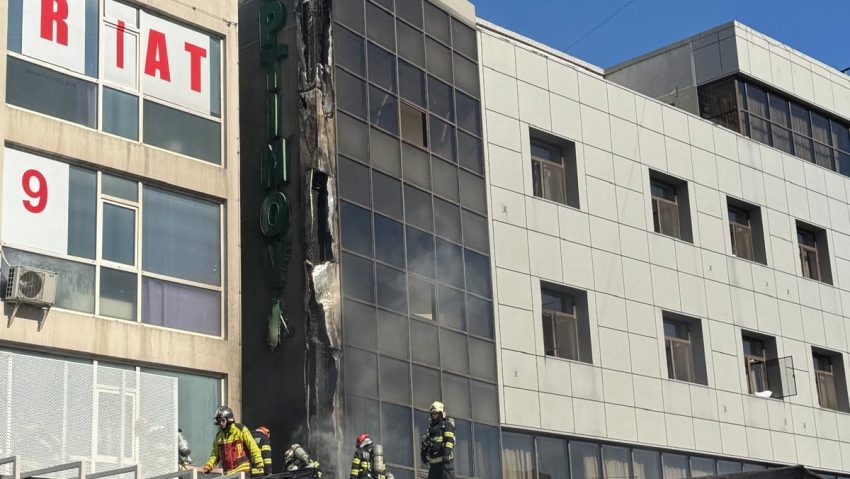 Incendiu la un magazin situat pe Şoseaua Virtuţii; 30 de persoane evacuate