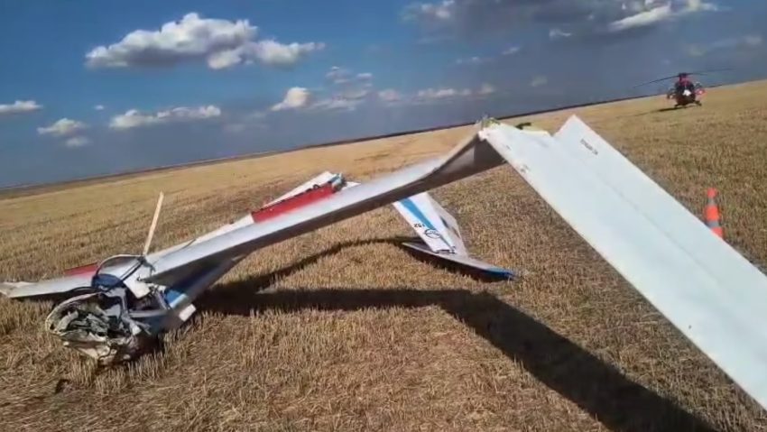 Un planor s-a prăbuşit in judeţul Olt