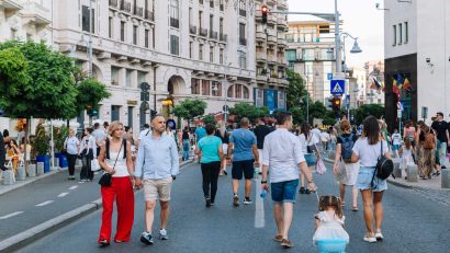 Muzică live și scenă deschisă pentru tineri artiști – în acest weekend la „Străzi deschise – București”