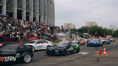 Spectacol de drift la Arena Naţională: 80 de piloţi din 6 ţări se întrec la Arena Summer RaceFest