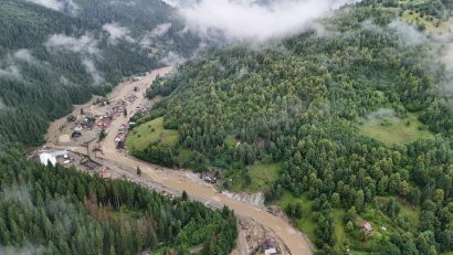 IGSU: Toţi voluntarii care sprijină comunităţile afectate de inundaţii trebuie să se înregistreze