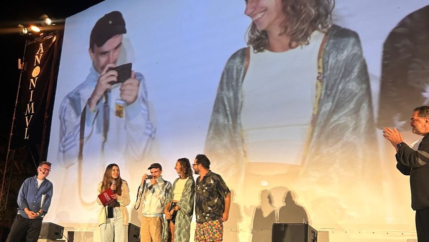 Simona Borcea, realizatoarea emisiunii „Zoom In” de la București FM, premiată pentru scurtmetrajul “Flori, fete și băieți”