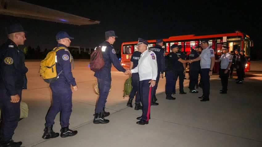 Pompierii români s-au întors acasă după finalizarea misiunii de sprijin în Regatul Spaniei