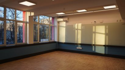 Sector 3: Circa 50 de corpuri de clădire ale unităţilor şcolare – modernizate