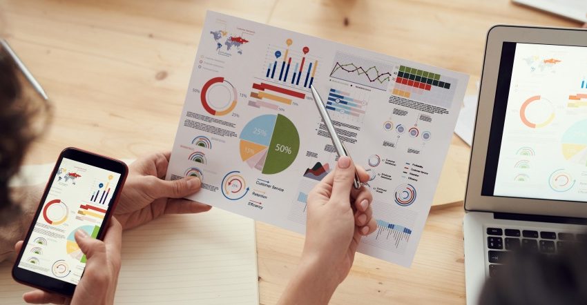 INS: Numărul salariaţilor, în ușoară scădere în Capitală în luna mai