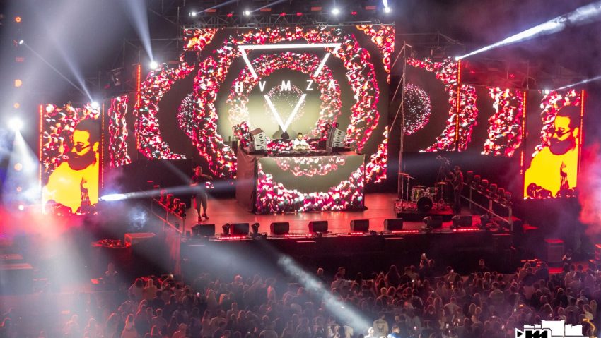 Surpriză specială exclusivă pentru Bucureşti, la Gumball 3000, în Piaţa Constituţiei