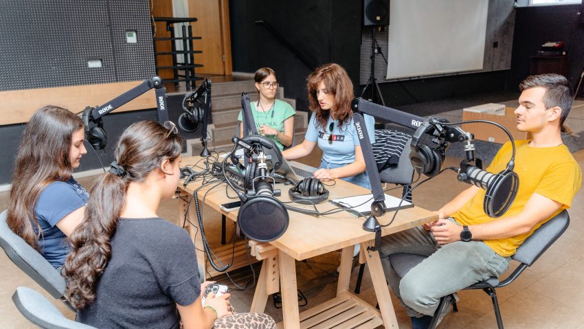 Elevi de liceu, reporteri în comunitatea lor