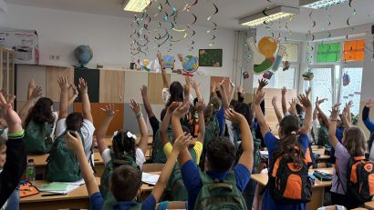 Câștigătorii concursului – „Ascult Bucureşti FM şi obţin ghiozdane cu rechizite pentru toţi colegii de clasă!”