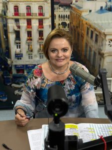 cu Conf. univ. dr. Mireille Rădoi, Director General al Bibliotecii Centrale Universitare “Carol I”, invitata Ioanei Brușten #ÎnComunitate