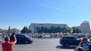 Protest al persoanelor cu dizabilităţi în Piaţa Victoriei