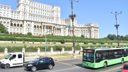 Clădirea Parlamentului – iluminată în verde, pentru a marca Ziua conştientizării sindromului Leigh