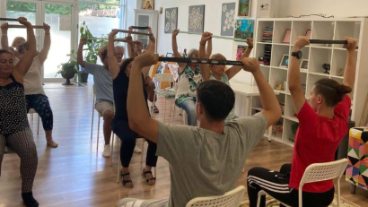 Ziua Persoanelor Vârstnice marcată prin deschiderea unui nou centru și o expoziție inedită la București