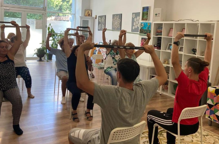 Ziua Persoanelor Vârstnice marcată prin deschiderea unui nou centru și o expoziție inedită la București