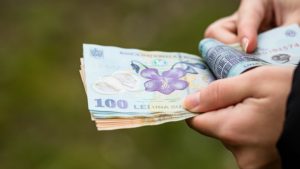 Bursele sociale vor continua să fie finanţate cu ajutorul fondurilor europene