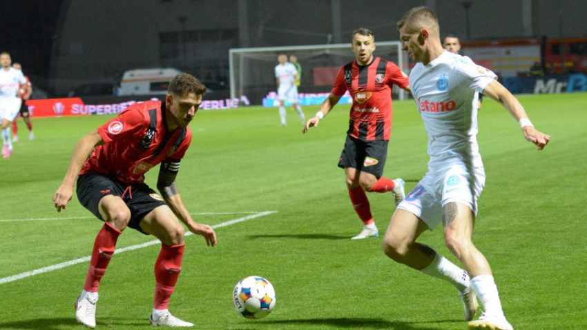 Campioana României afișează o nouă prestație neconvingătoare în Superligă: FCSB „pierde teren” la Miercurea Ciuc, acolo unde Csikszereda obține o remiză pe final de meci grație unui autogol