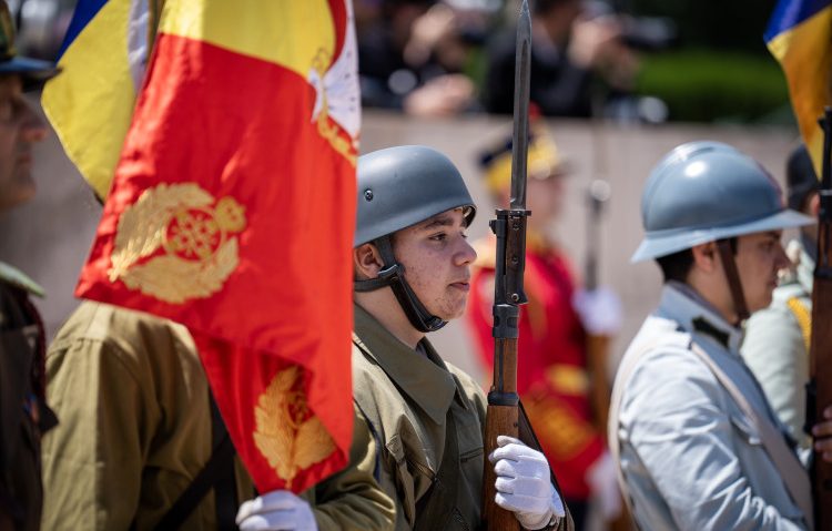 MApN: Aproximativ 3.900 de studenţi încep luni noul an universitar