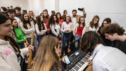 Sesiune națională de înscrieri pentru licee în Programul de educație muzicală BeatAgora