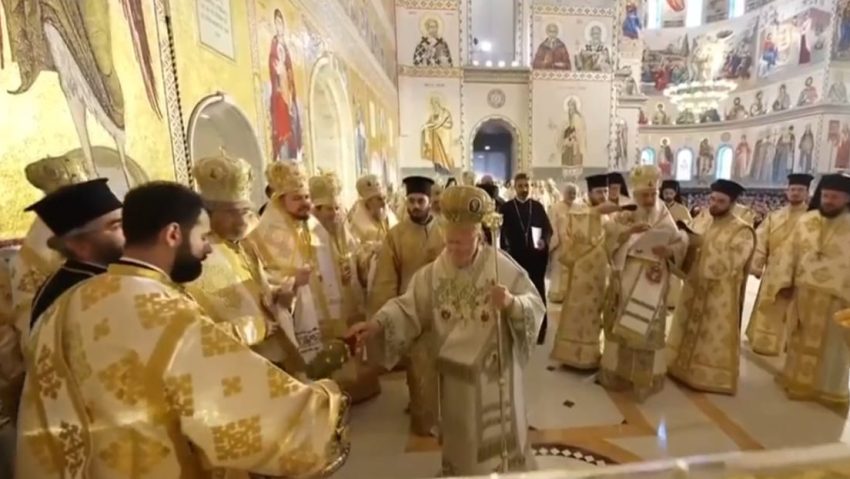 Slujba de sfinţire a picturii Catedralei Naţionale