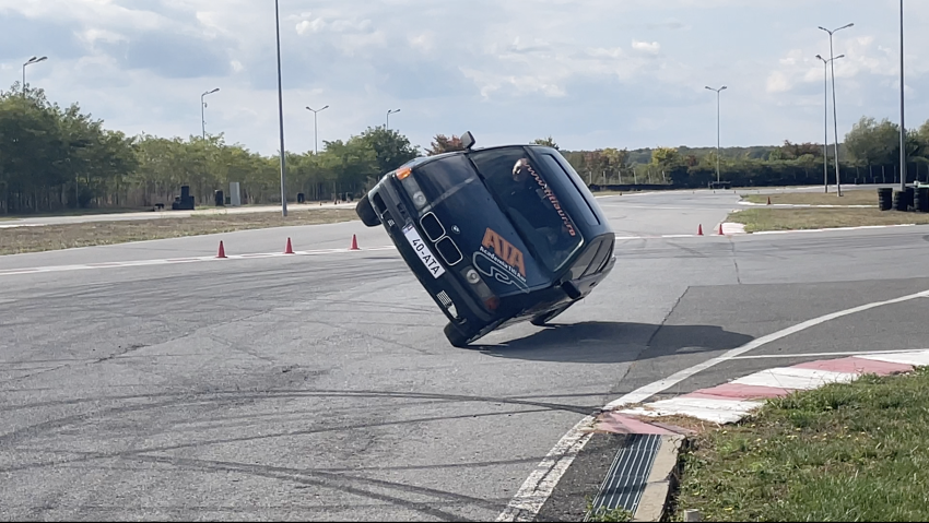 Conducerea defensivă, explicată la Academia Titi Aur