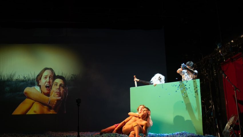 ”Dark Play”, în regia lui Radu Apostol – premieră la Teatrul Excelsior