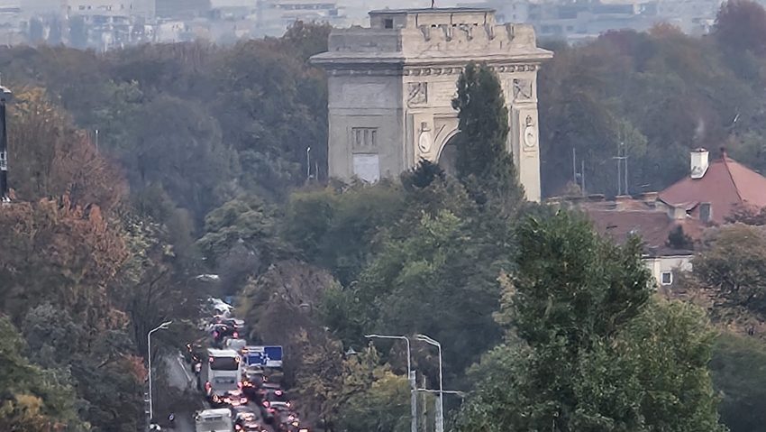 Șoferi, ocoliți zona Arcul de Triumf!