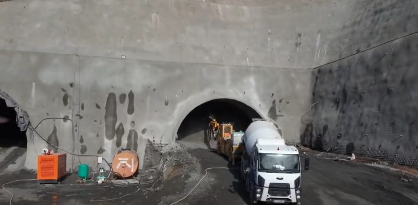 Au început operațiunile pentru construcția tunelului Robești de pe Autostrada Sibiu-Pitești