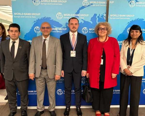 Ministrul Sănătăţii s-a întâlnit cu reprezentanţii Băncii Mondiale; au discutat despre trei centre de arşi