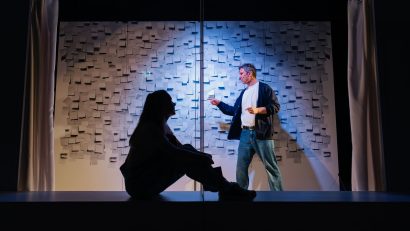 ”Tristețe și bucurie în viața girafelor” – premieră la Teatrul Excelsior