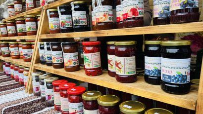 Târg de produse tradiţionale, în curtea Ministerului Agriculturii