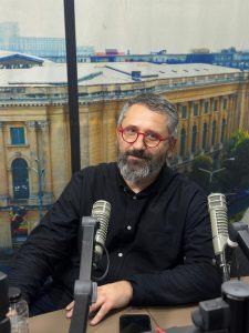 Transformarea râului Dâmbovița în București.