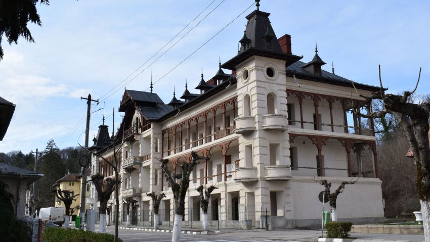 Modificări importante pentru închirierile prin Airbnb și Booking. Noile reguli intră în vigoare și în România de la 1 mai