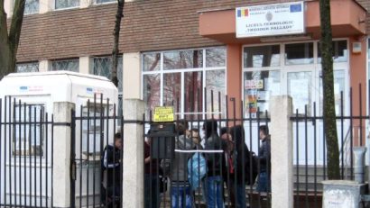 Liceul Theodor Pallady a fost evacuat!