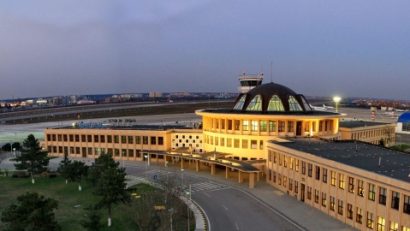 Flacără detectată sub cabina unui avion Wizz Air pe Aeroportul Băneasa, intervenție promptă a personalului tehnic