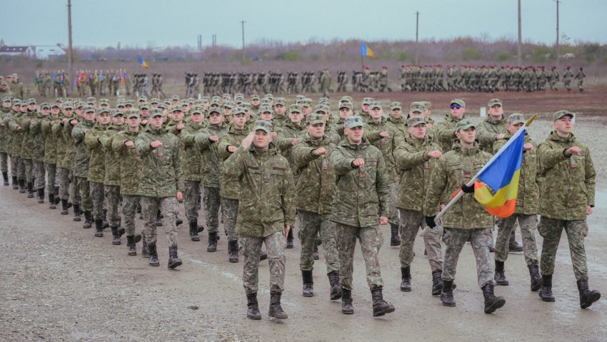 MApN: Pregătire pentru parada de 1 Decembrie în poligonul Ghencea