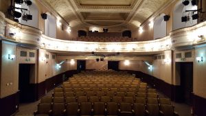 ”În ochii unei cafele negre”, spectacol la TES