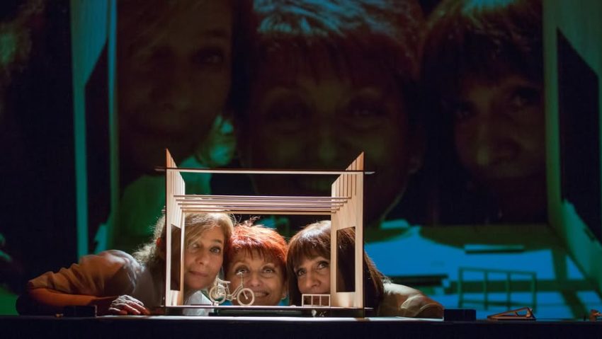 „Trei.Três.Tria”, la Centrul de Teatru Educațional Replika