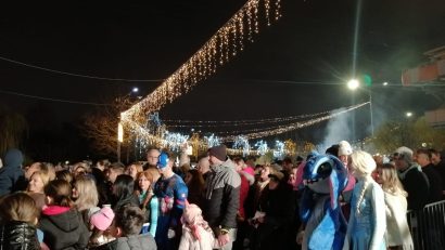 Sectorul 4: S-au aprins luminițele de sărbători