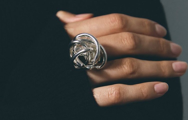 Christmas Jewelry Fair, târg de bijuterie contemporană, pe 20–21 decembrie, la Galeria Kulterra