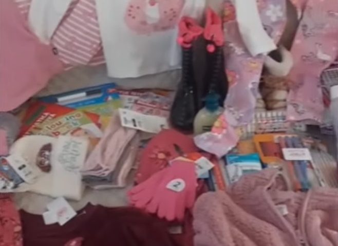 Eveniment caritabil: Free Shop Comunitar, în acest weekend, lângă stația de metrou Titan