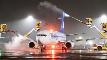 450 de zboruri anulate pe Aeroportul Schiphol din Amsterdam din cauza zăpezii şi îngheţului
