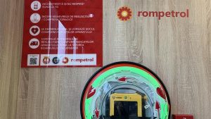 Rompetrol dotează cu defibrilatoare 11 spații publice din Constanța și Prahova, precum și 80 de benzinării