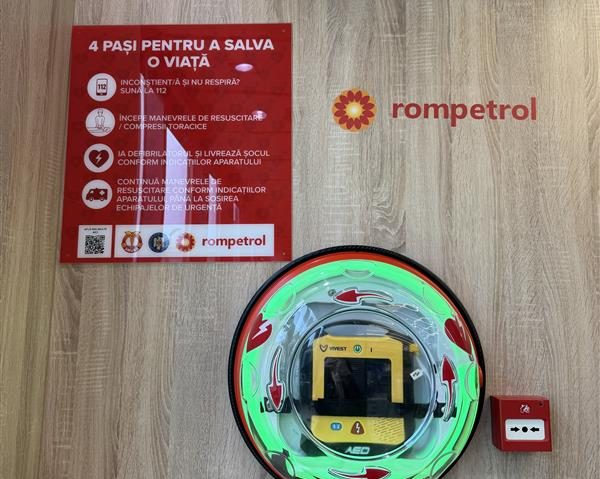 Rompetrol dotează cu defibrilatoare 11 spații publice din Constanța și Prahova, precum și 80 de benzinării